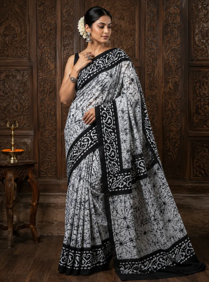 Women Embellished Cotton Printed Saree | Lightweight Daily Wear Office & Casual Saree